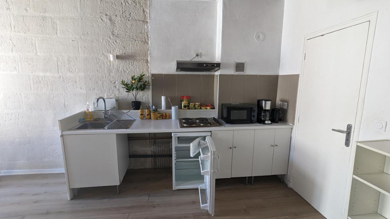 Hypercentre, Place Pie, Residence Amphoux Charmants Appartements Ou Studio Proche De La Gare Parkings Et Palais Des Papes 아비뇽 외부 사진